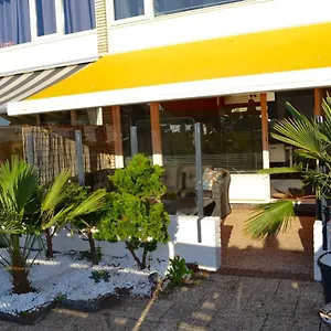  Ferienhaus Beachy Chic